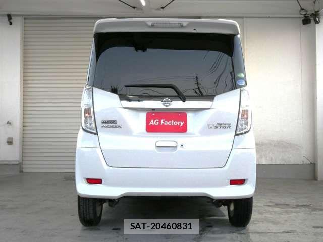 Nissan DAYZ 2017-03 4392153-3
