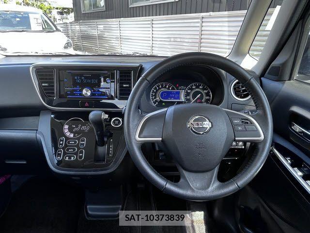 Nissan DAYZ ROOX 2018-09 6675654-1