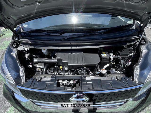 Nissan DAYZ ROOX 2018-09 6675654-27