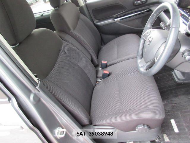 Nissan DAYZ ROOX 2018-05 6790981-23