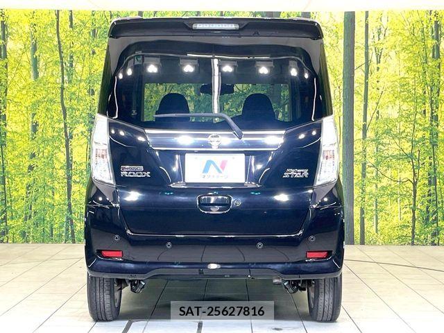 Nissan DAYZ ROOX 2018-06 6904213-14