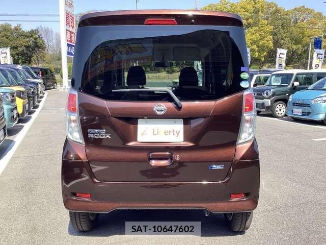 Nissan DAYZ ROOX 2016-11 6904208-14