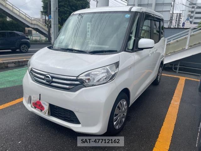 Nissan DAYZ ROOX 2014-03 7217389-0