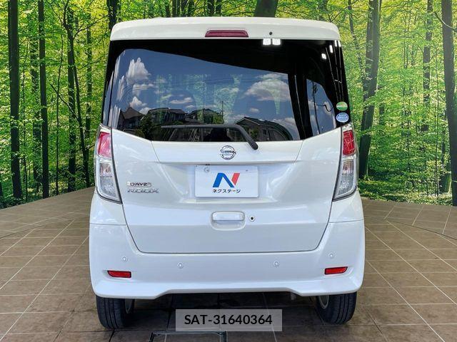 Nissan DAYZ ROOX 2018-09 7217445-14