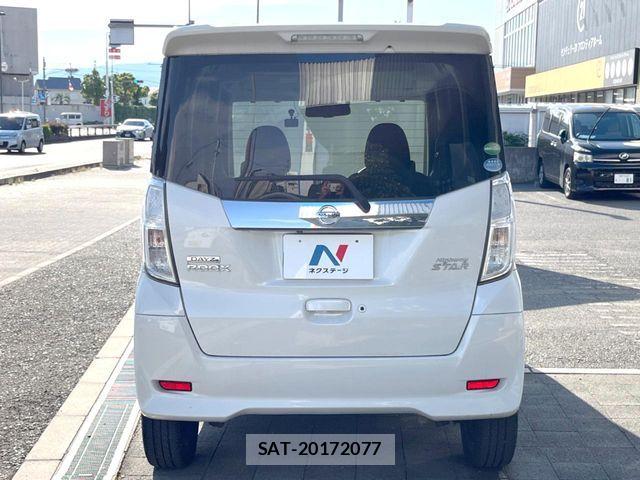 Nissan DAYZ ROOX 2018-03 7217436-14