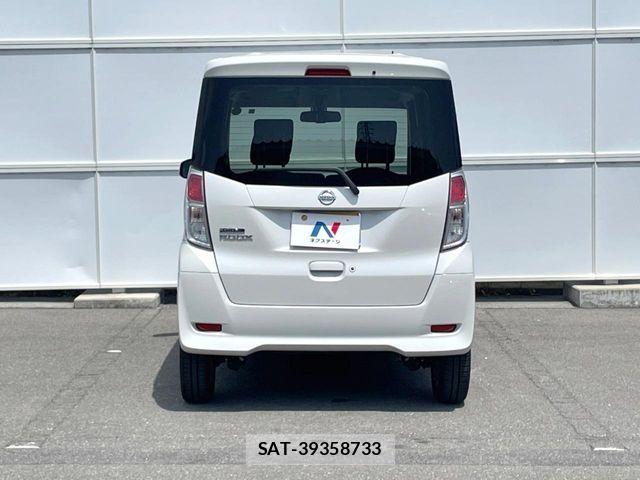 Nissan DAYZ ROOX 2017-09 7217434-14