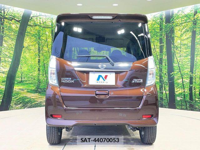 Nissan DAYZ ROOX 2015-09 7217419-14