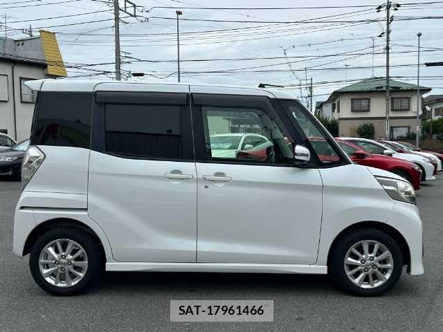 Nissan DAYZ ROOX 2015-06 7250473-23