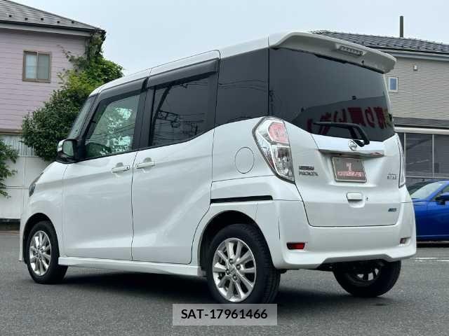 Nissan DAYZ ROOX 2015-06 7250473-26