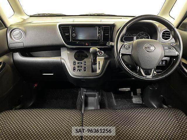 Nissan DAYZ ROOX 2018-02 7357510-1