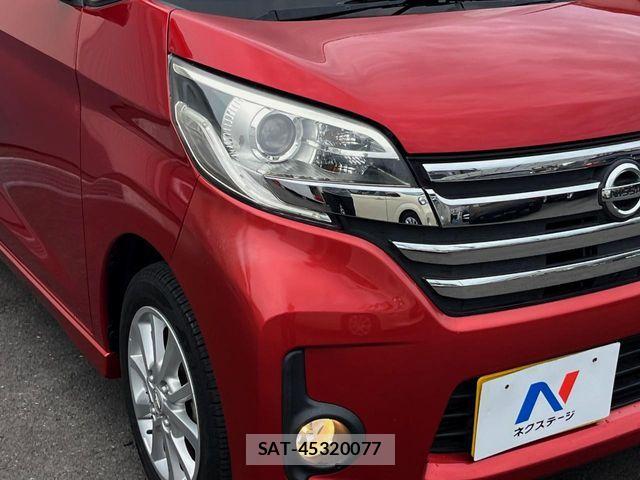 Nissan DAYZ ROOX 2015-10 7453945-12