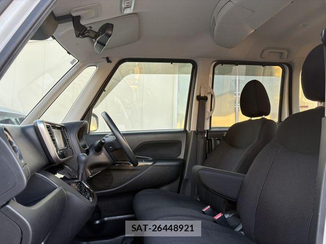 Nissan DAYZ ROOX 2017-05 7500250-12