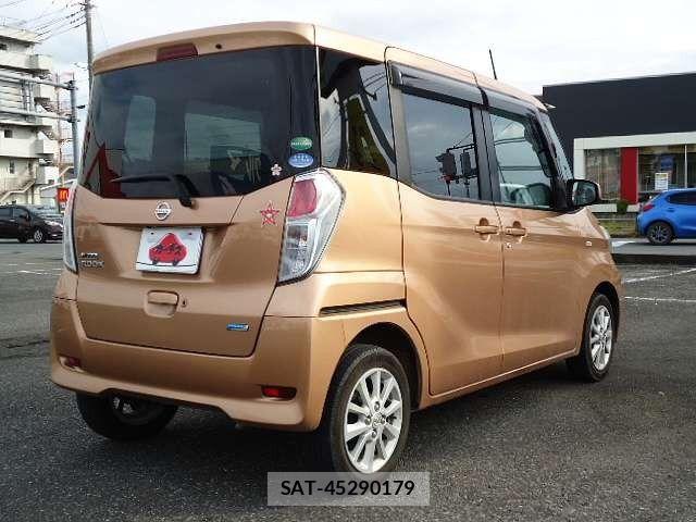 Nissan DAYZ ROOX 2016-03 7562044-2