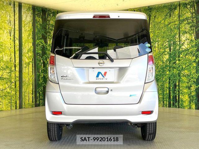 Nissan DAYZ ROOX 2015-09 7562043-13