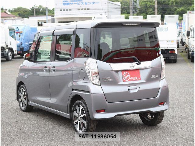 Nissan DAYZ ROOX 2017-08 7616163-28