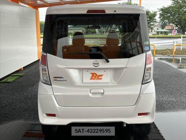 Nissan DAYZ ROOX 2017-08 7722681-13