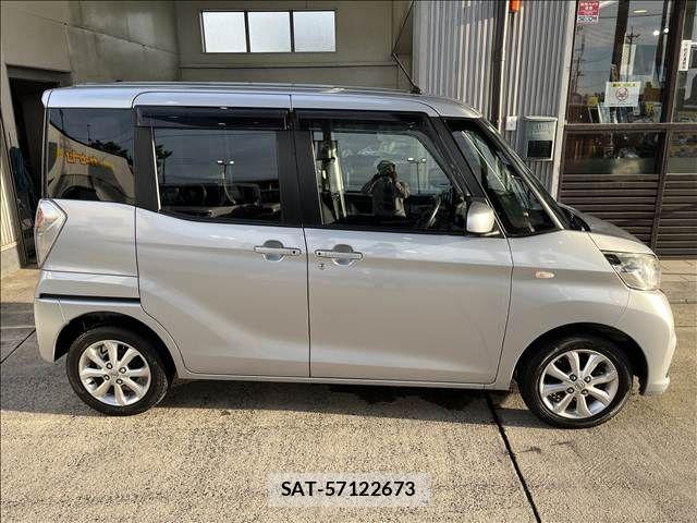 Nissan DAYZ ROOX 2018-02 7876100-2