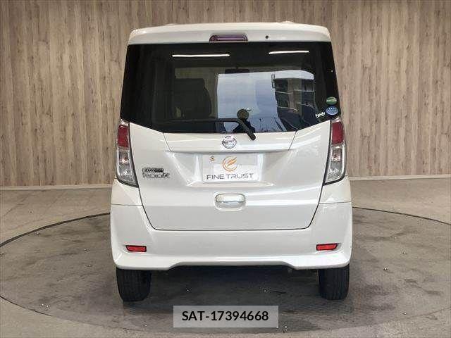Nissan DAYZ ROOX 2017-08 8035250-16