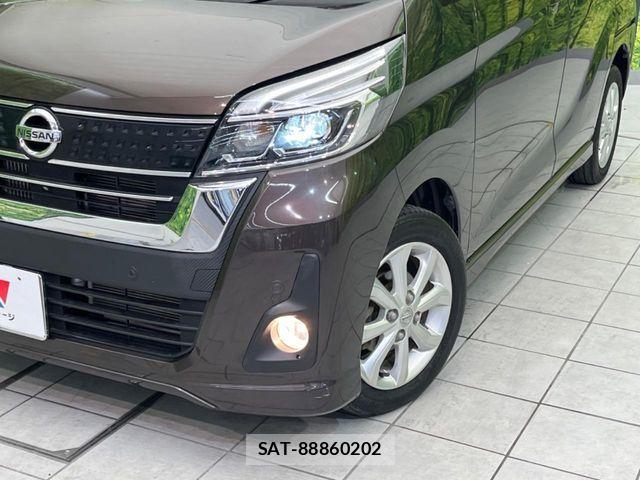 Nissan DAYZ ROOX 2018-06 8098841-11