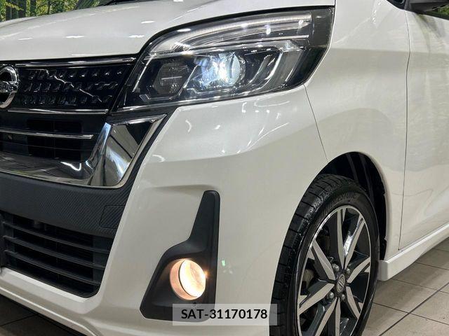 Nissan DAYZ ROOX 2017-06 8098842-11
