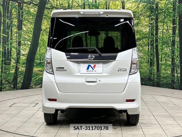 Nissan DAYZ ROOX 2017-06 8098842-14