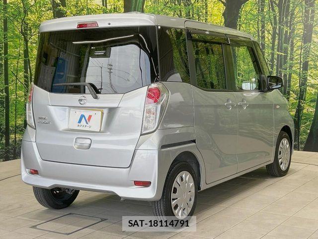 Nissan DAYZ ROOX 2018-03 8129756-16