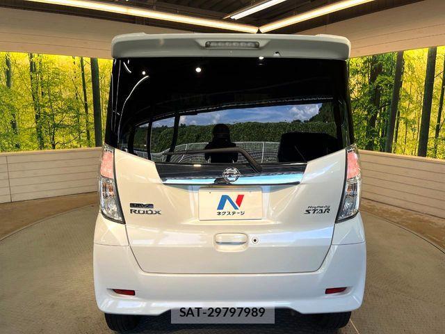 Nissan DAYZ ROOX 2017-02 8145716-13