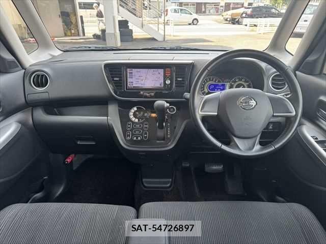 Nissan DAYZ ROOX 2014-09 8245031-2
