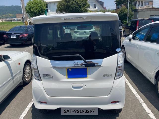 Nissan DAYZ ROOX 2014-02 8314190-1