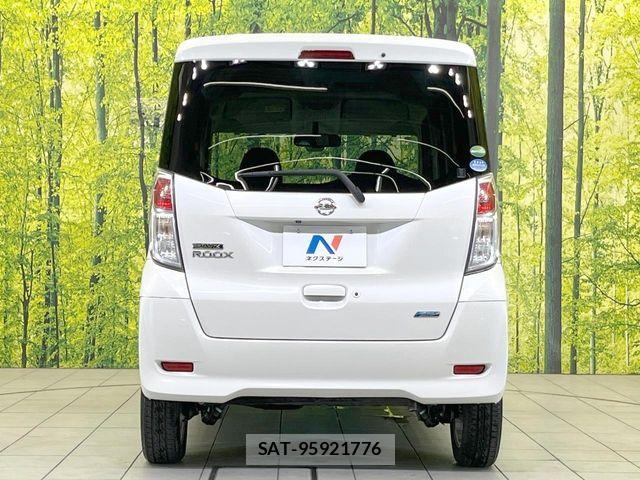 Nissan DAYZ ROOX 2016-02 8354304-14