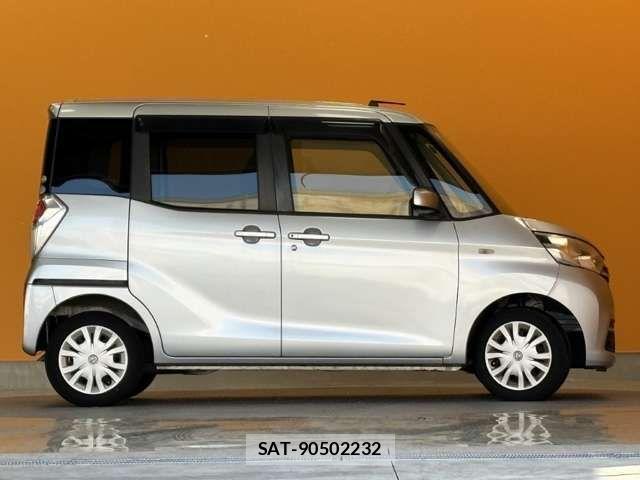 Nissan DAYZ ROOX 2017-04 8365563-9