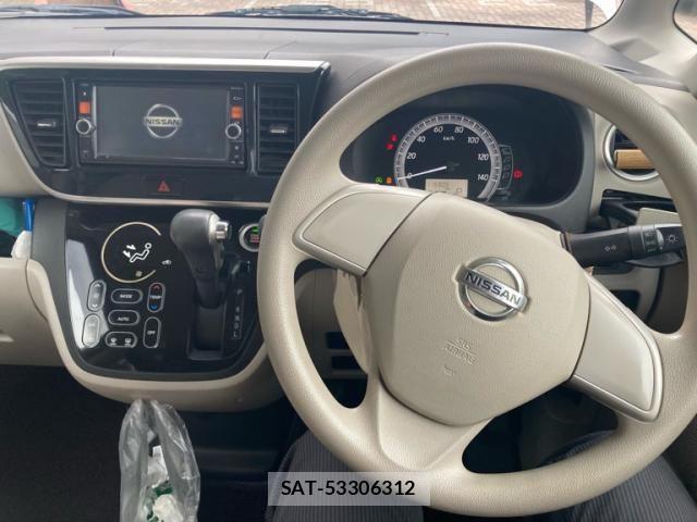 Nissan DAYZ ROOX 2015-06 8365572-15