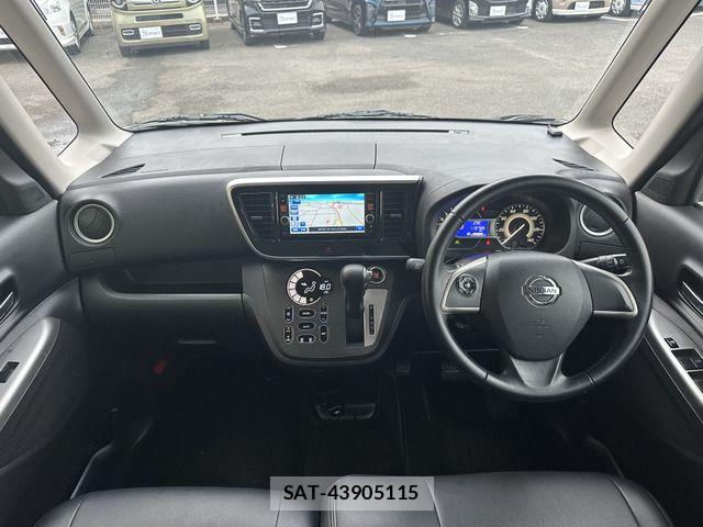 Nissan DAYZ ROOX 2014-05 8365571-9