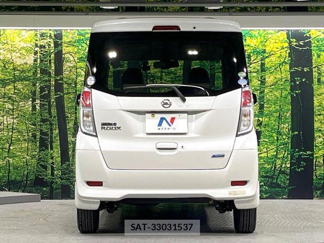 Nissan DAYZ ROOX 2015-09 8365567-14