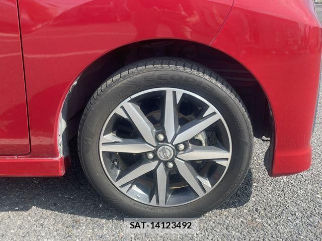 Nissan DAYZ ROOX 2018-07 8365556-11