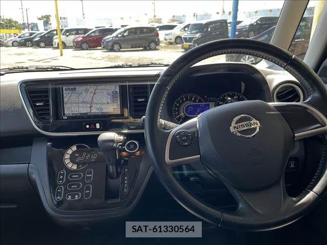 Nissan DAYZ ROOX 2015-10 8365570-9