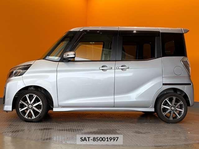 Nissan DAYZ ROOX 2017-09 8365539-11