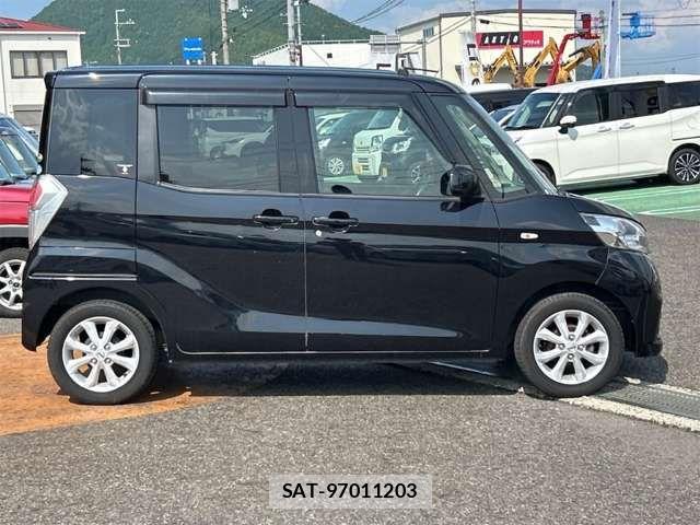 Nissan DAYZ ROOX 2019-02 8365546-7