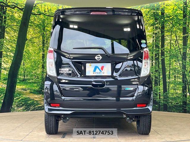Nissan DAYZ ROOX 2015-11 8685448-14