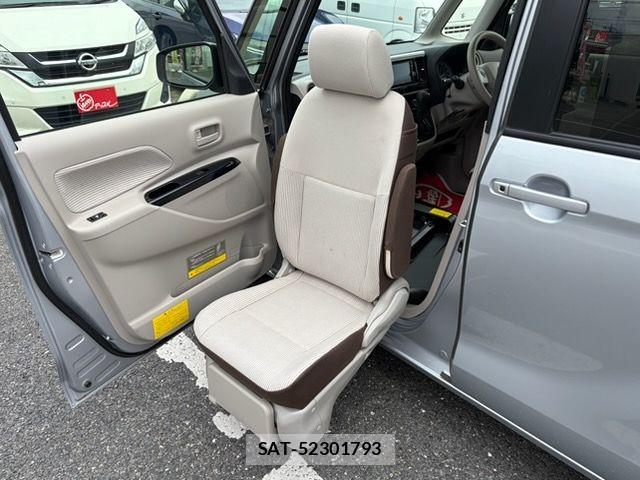 Nissan DAYZ ROOX 2017-10 8685447-17
