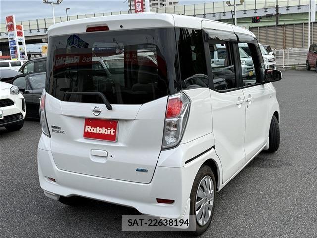 Nissan DAYZ ROOX 2015-05 8828683-10