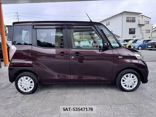 Nissan DAYZ ROOX 2017-09 8828686-9