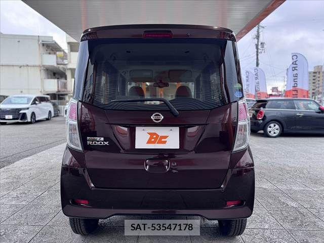 Nissan DAYZ ROOX 2017-09 8828686-12