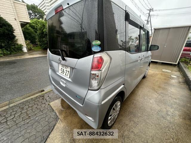 Nissan DAYZ ROOX 2016-01 8828700-2