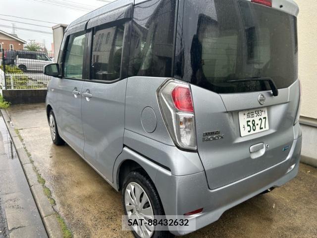 Nissan DAYZ ROOX 2016-01 8828700-3