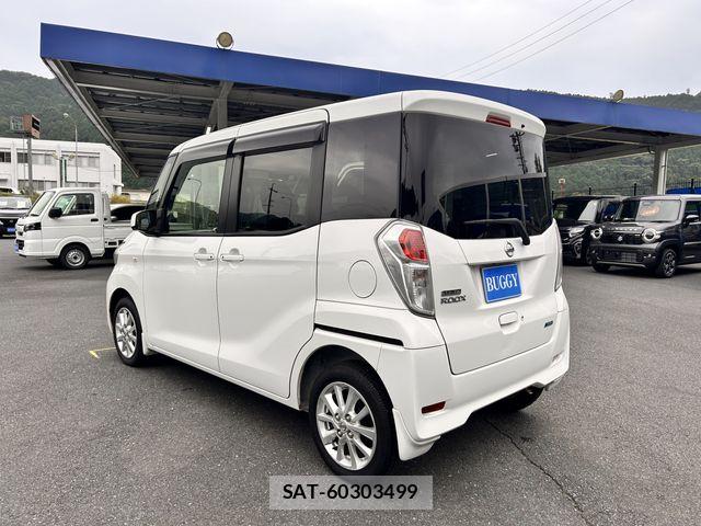 Nissan DAYZ ROOX 2017-09 8828684-3