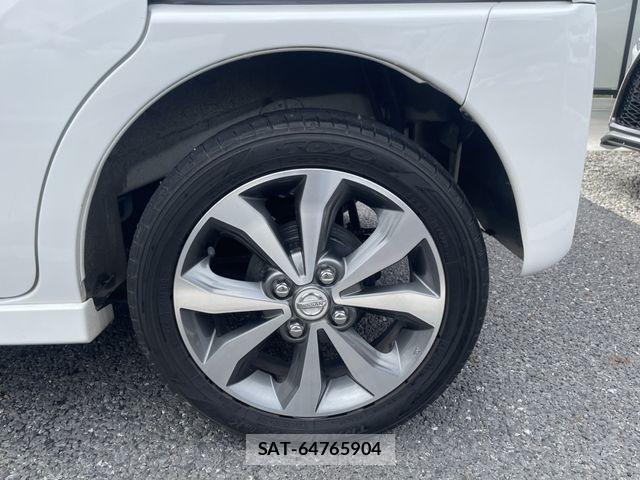 Nissan DAYZ ROOX 2015-02 8828666-11