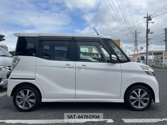 Nissan DAYZ ROOX 2015-02 8828666-8