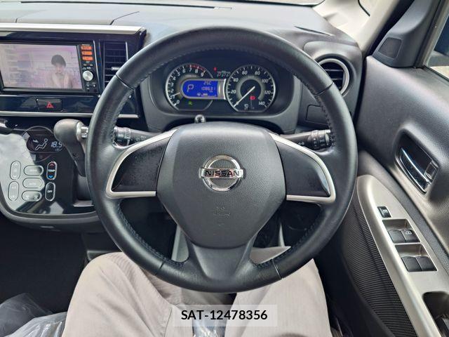 Nissan DAYZ ROOX 2016-01 8848714-12