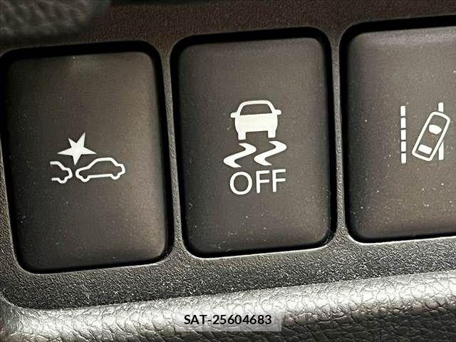 Nissan DAYZ ROOX 2018-05 8870811-21